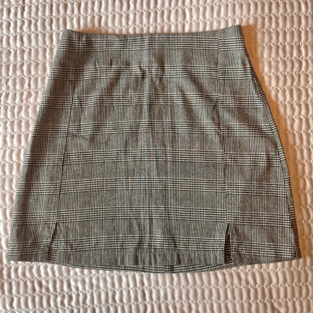 Brandy Melville Black and White Plaid Pencil Skirt